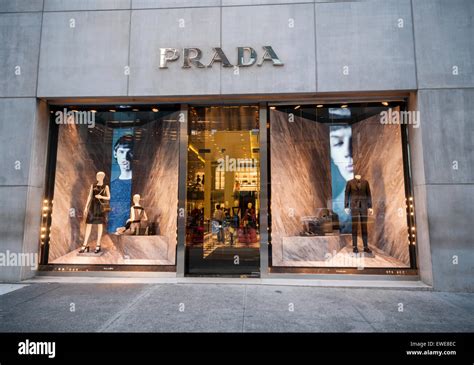 Prada number of stores